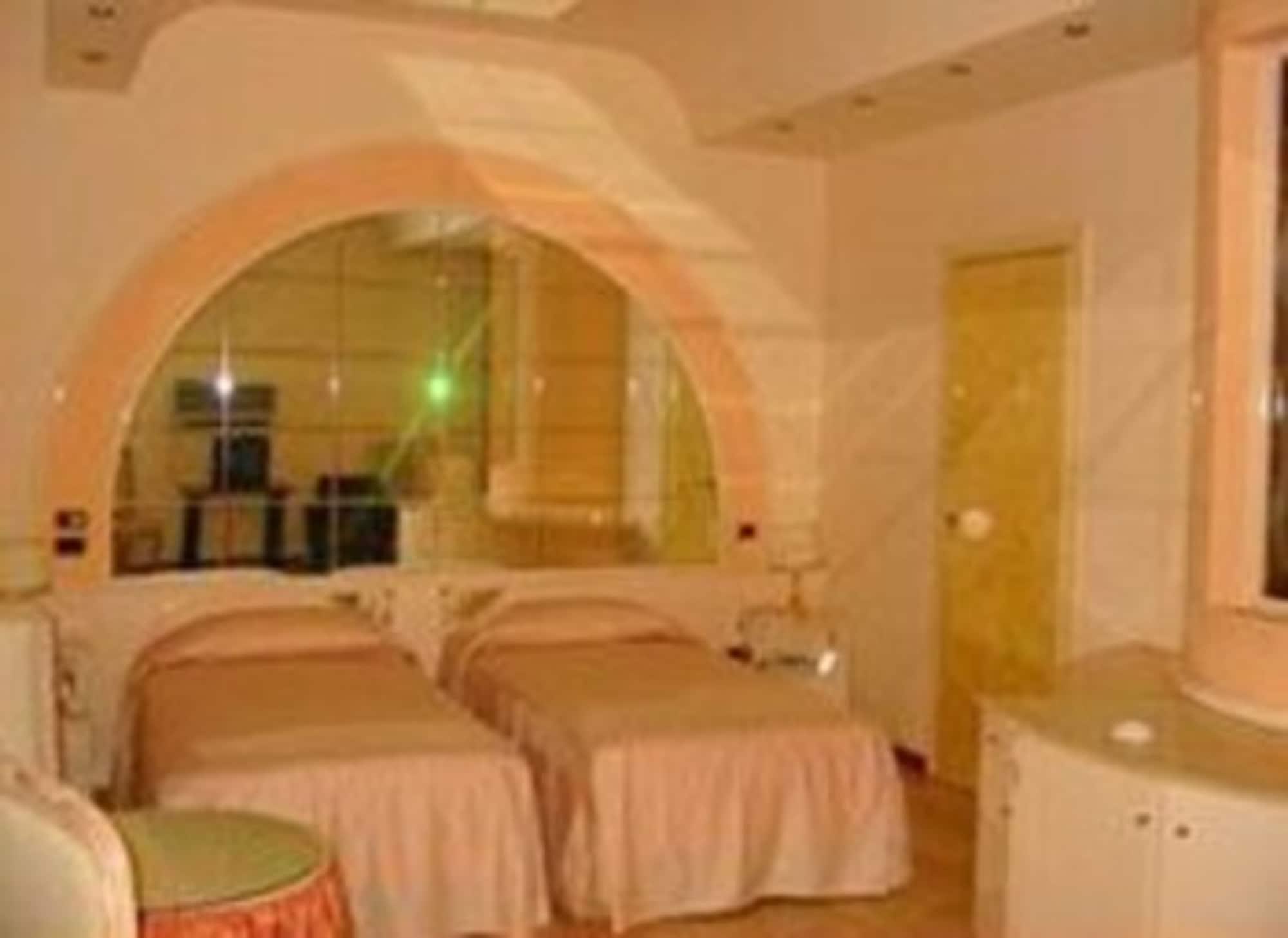 Hotel Europa Фоджа Екстериор снимка