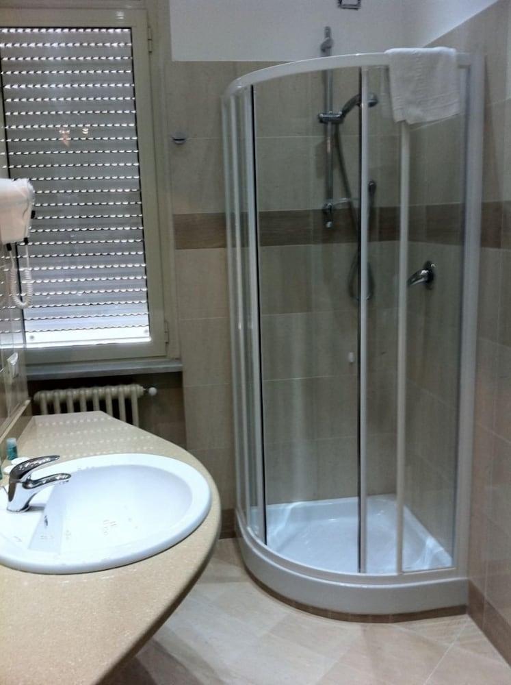 Hotel Europa Фоджа Екстериор снимка
