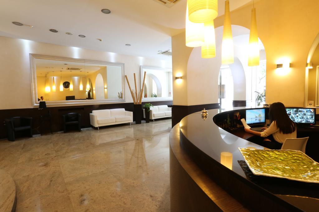 Hotel Europa Фоджа Екстериор снимка