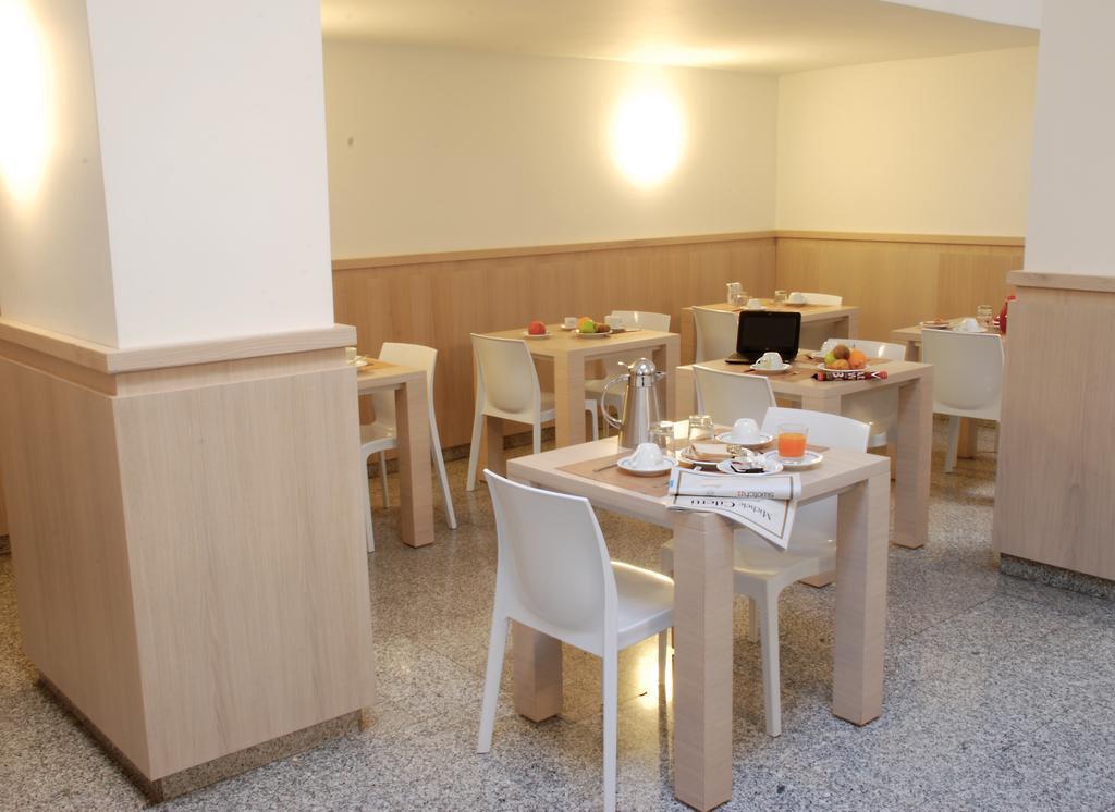 Hotel Europa Фоджа Екстериор снимка