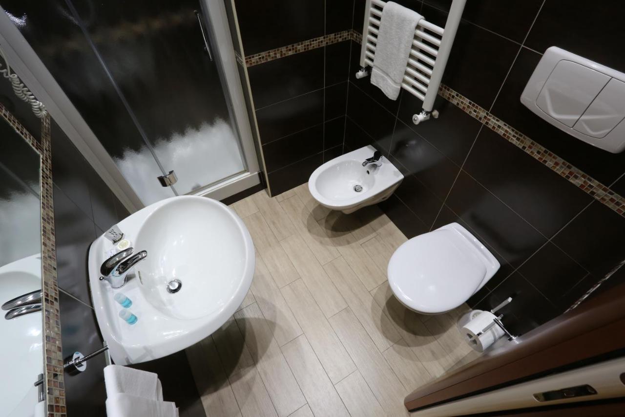 Hotel Europa Фоджа Екстериор снимка